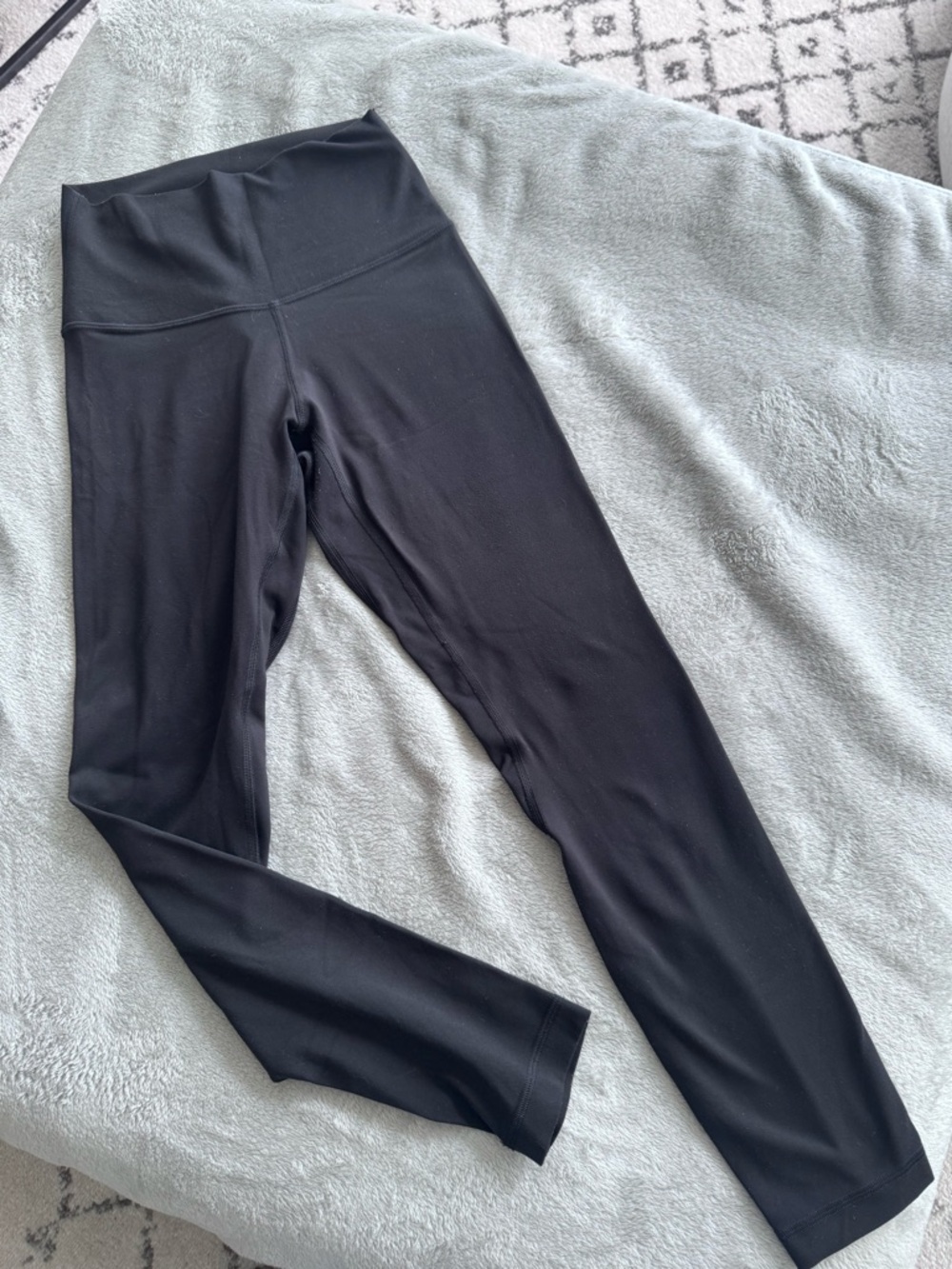 Lululemon Black High Rise Leggings Size 4 Yoga Running Athleisure